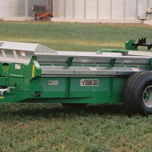 Field image of Frontier MS12 Manure Spreaders