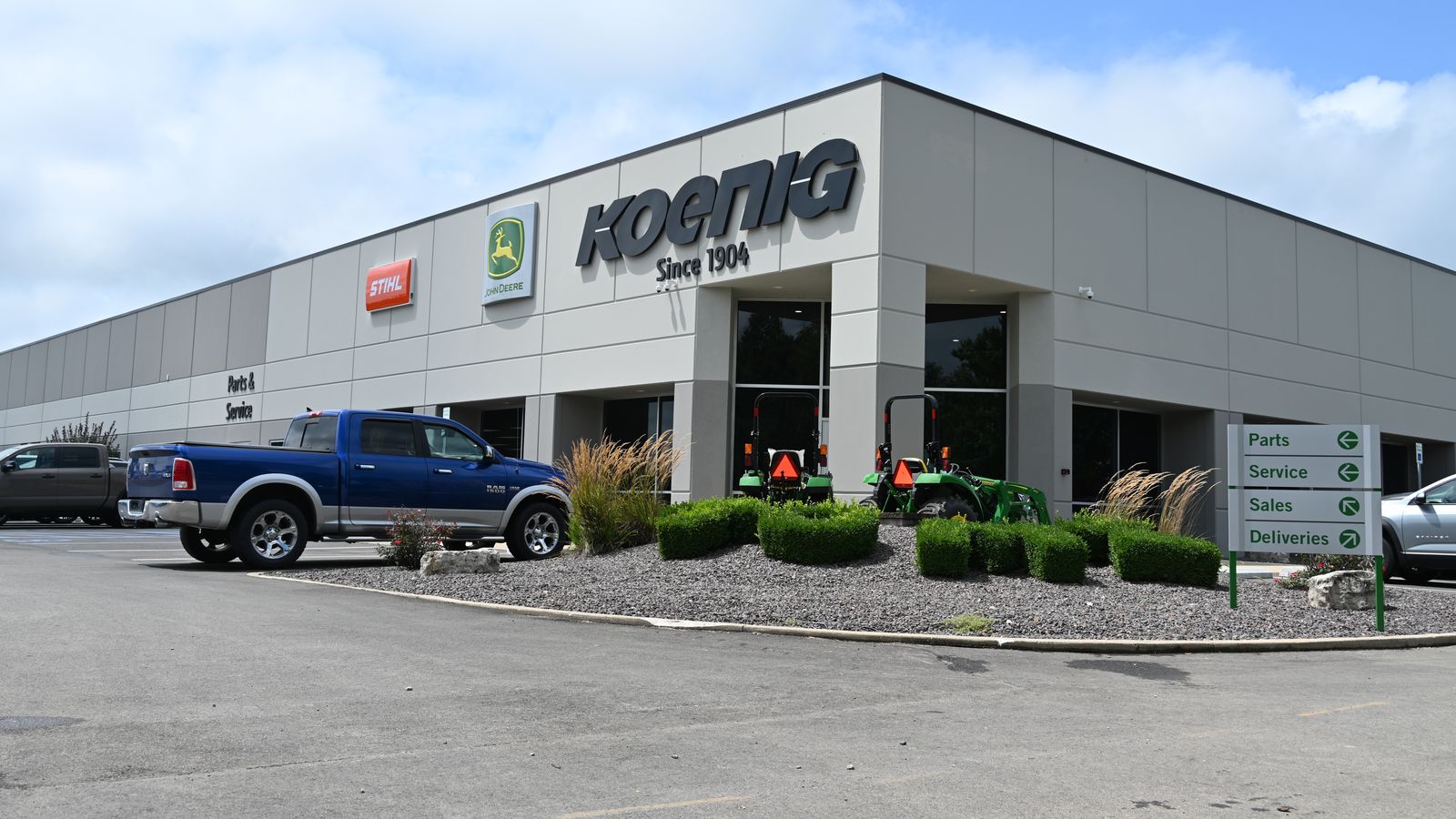 Koenig Equipment John Deere dealership in Knightstown, Indiana Koenig Equipment John Deere dealership in Knightstown, Indiana