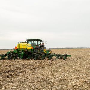 Field image of DR12 Planter